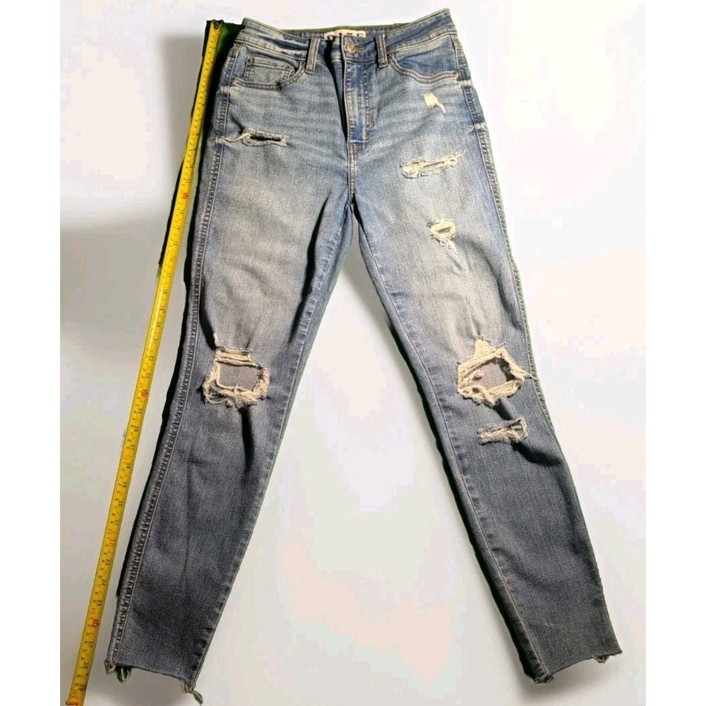 Daze Women's Jeans Size 27 High Waist‎ Distressed